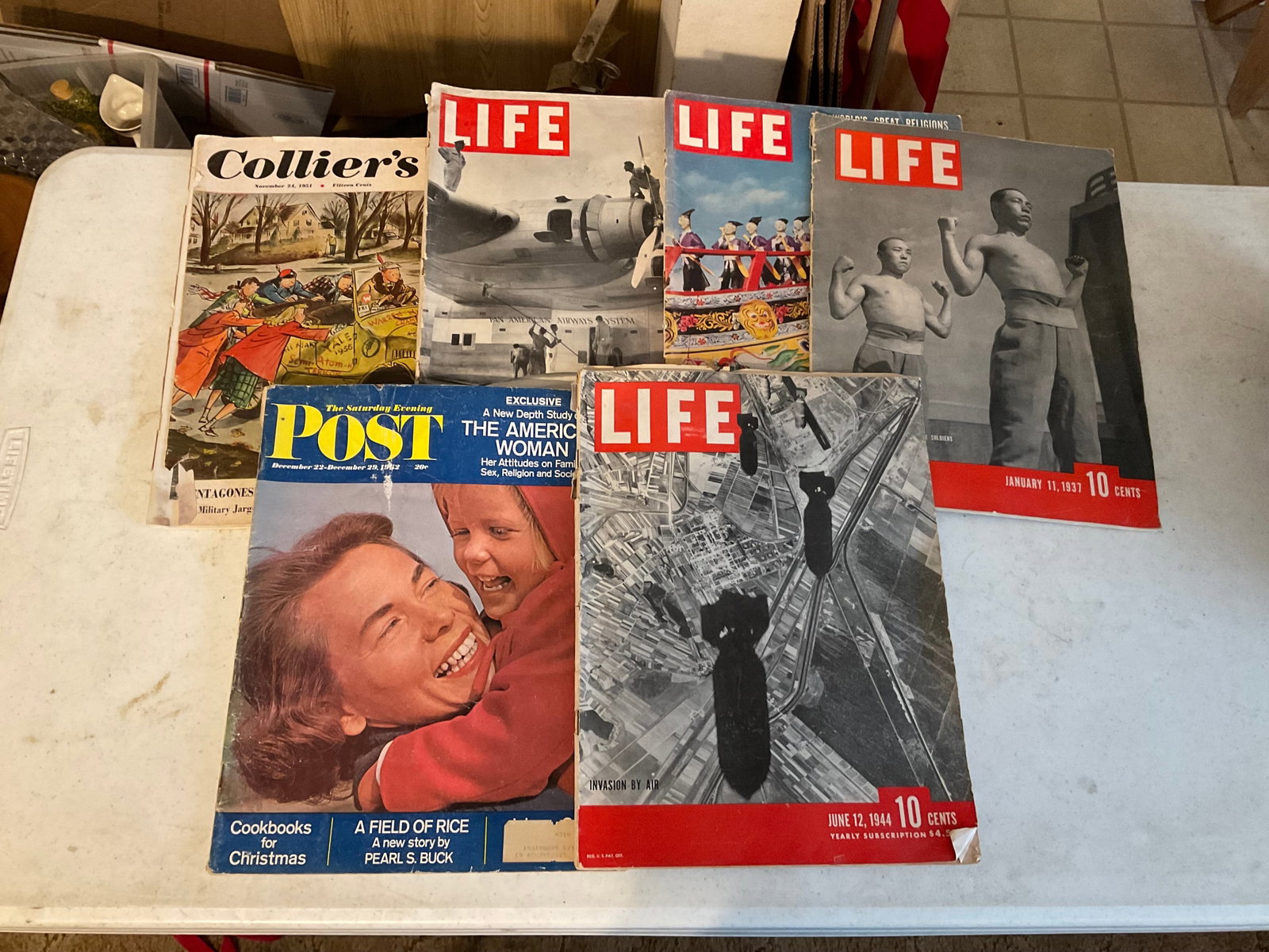 Lot of early vintage Life magazines: Lot of early vintage Life magazines