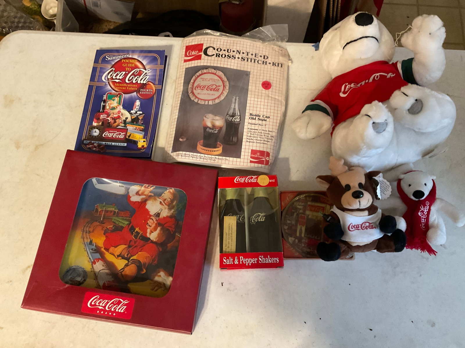 Lot of vintage Coca Cola advertising: Lot of vintage Coca Cola advertising