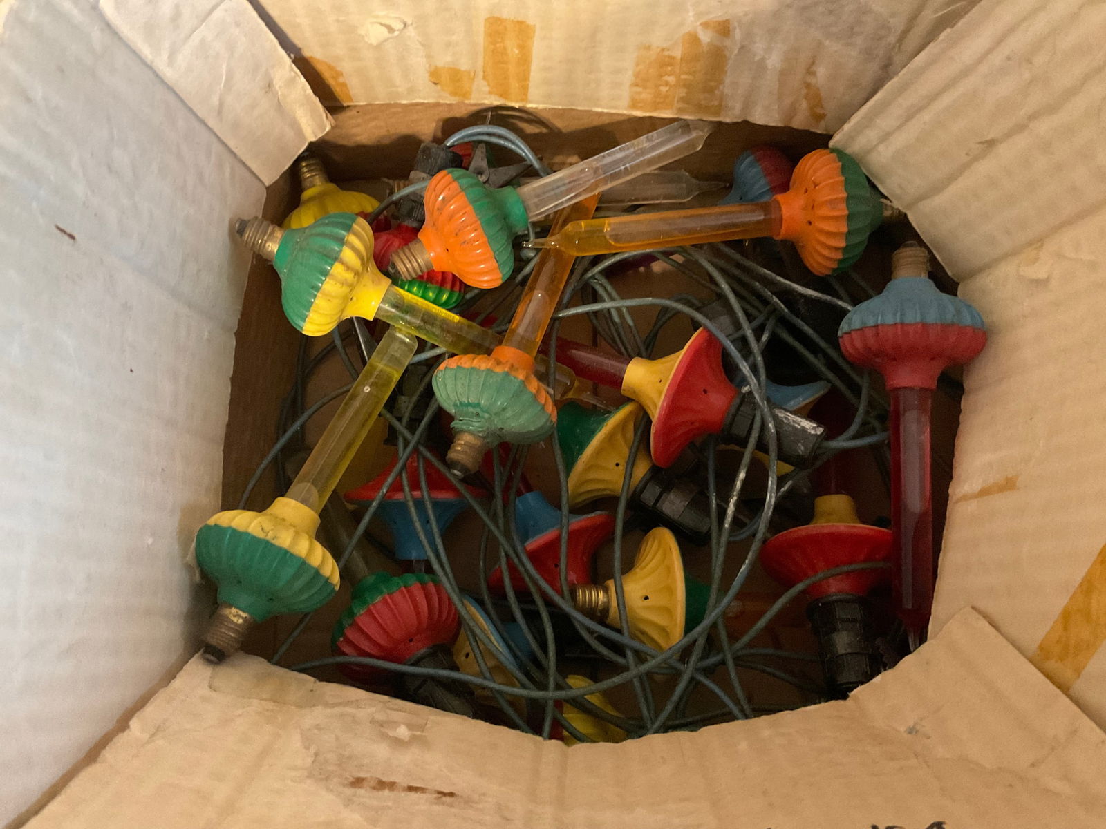 Lot of vintage christmas light bulbs: Lot of vintage christmas light bulbs