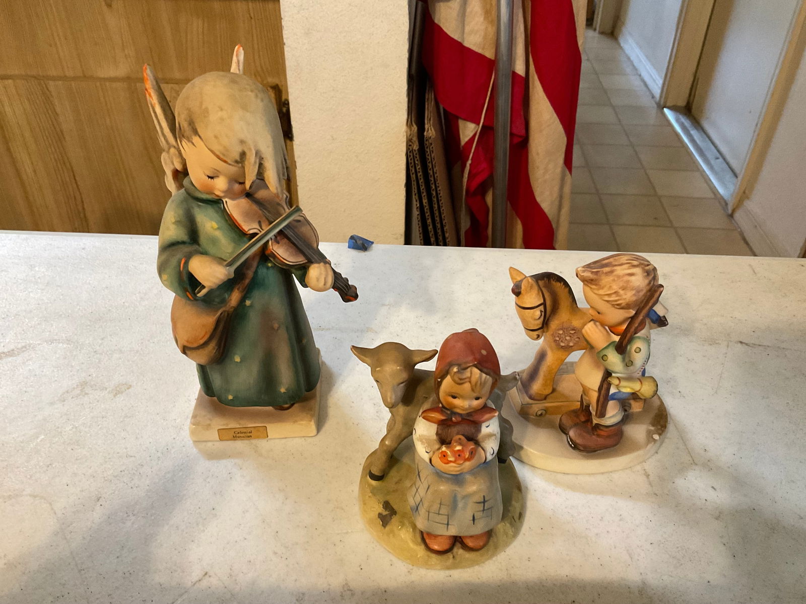 Lot of 3 Hummel figures 6in tall: Lot of 3 Hummel figures 6in tall