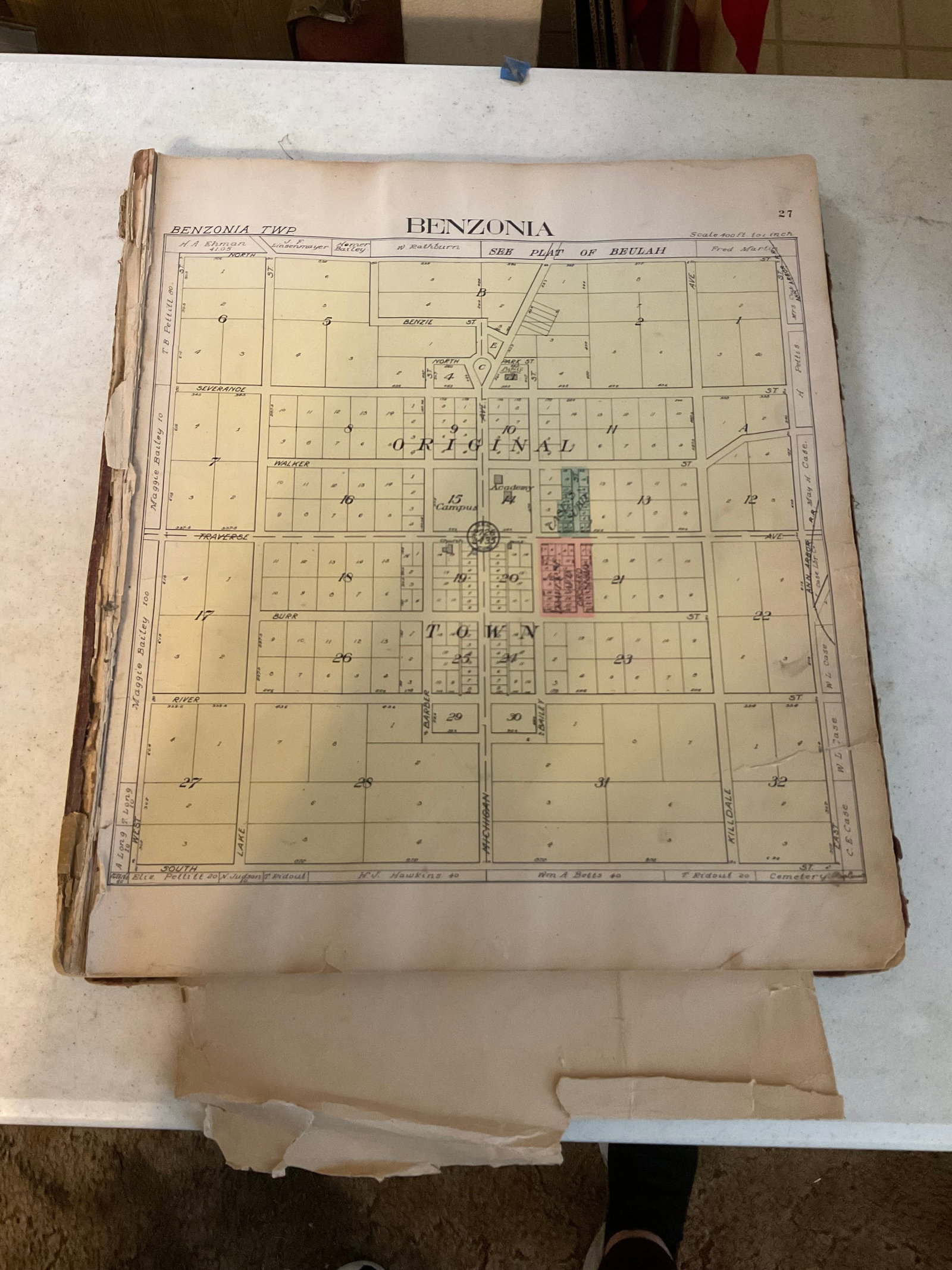 VIntage atlas: VIntage atlas