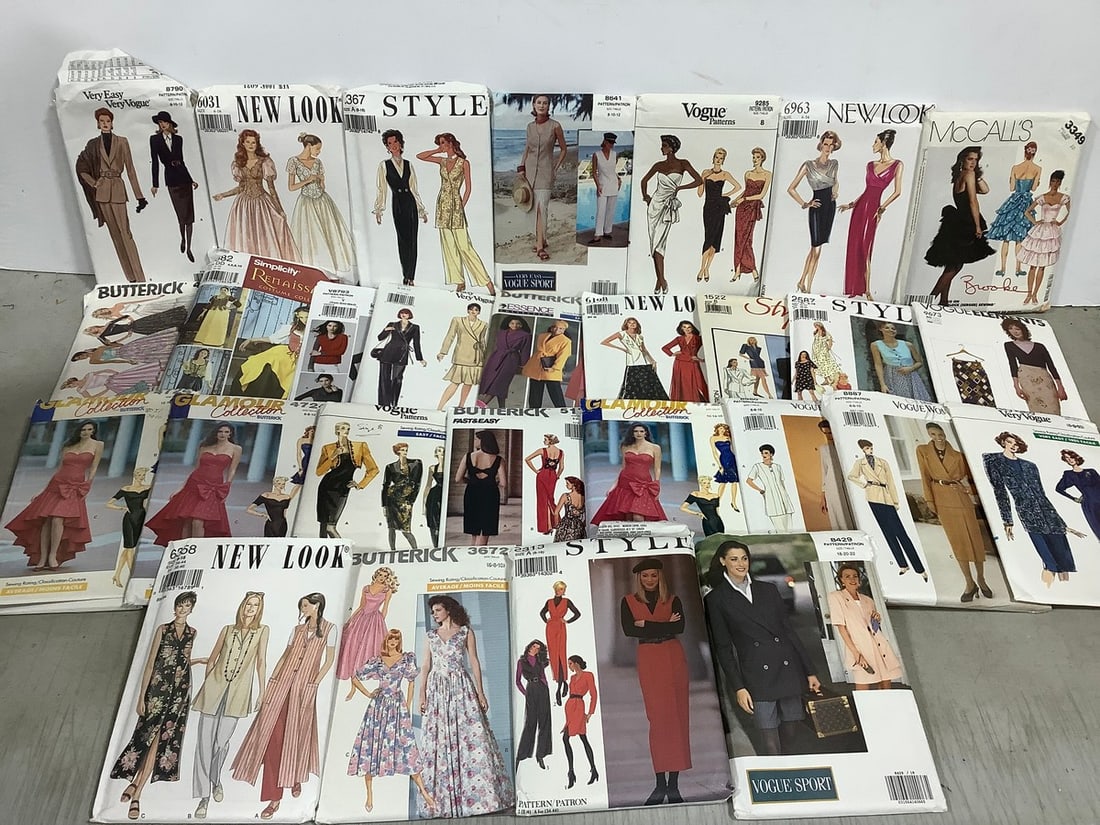 Various fashion patterns(McCall's, Vogue, Style, and more): Various fashion patterns(McCall's, Vogue, Style, and more)