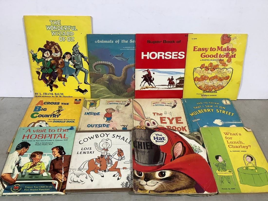 Vintage childrens books(Horses, The Wonderful Wizard of Oz, Animals of the Sea, and more): Vintage childrens books(Horses, The Wonderful Wizard of Oz, Animals of the Sea, and more)