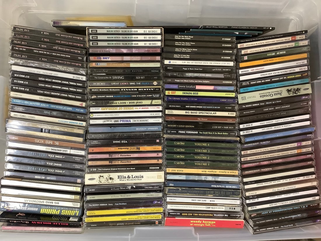 Various CD's(Bessie Smith, Marlene Dietrich, Peggy Lee, and more): Various CD's(Bessie Smith, Marlene Dietrich, Peggy Lee, and more)