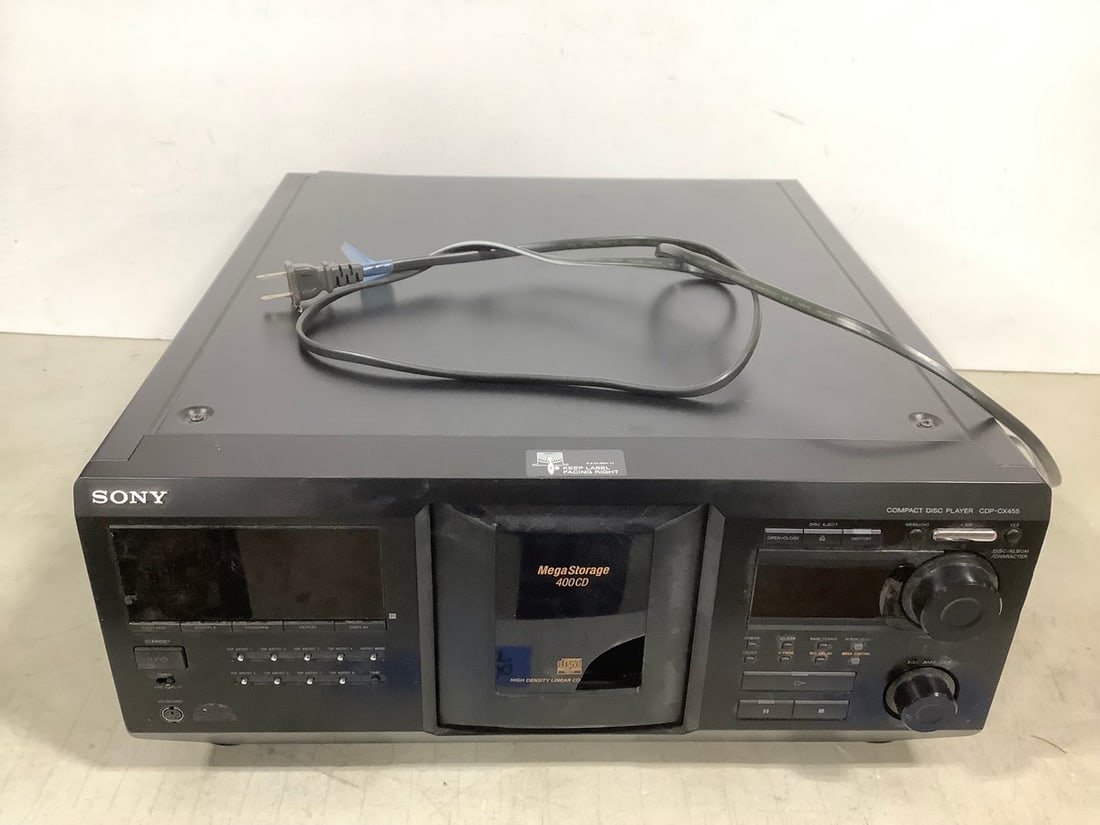 Sony compact disc player (1 of 1)