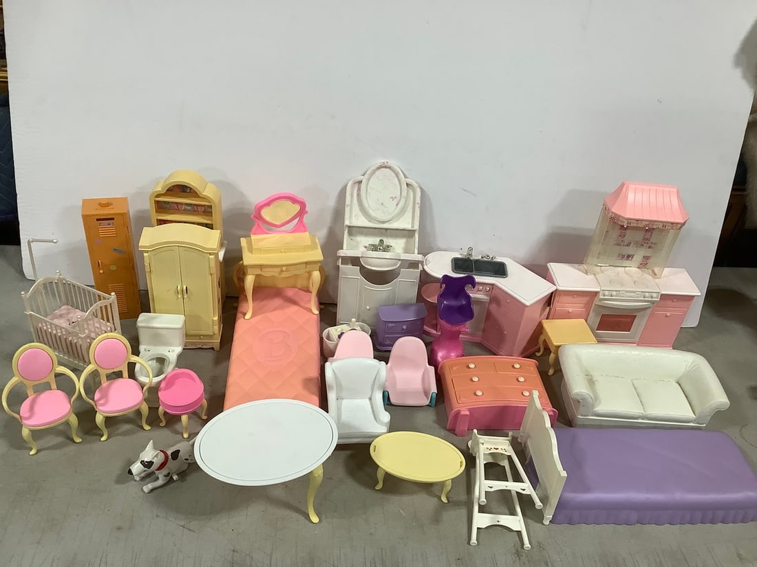 Vintage Barbie Furniture: Vintage Barbie Furniture