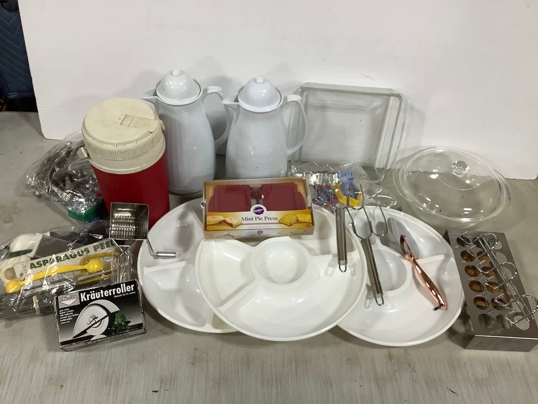 Cooler Jug, Plastic Pitchers/Chip and Dip Plates, Glass Pyrex Bowl with Lid, and more (Tallest -: Cooler Jug, Plastic Pitchers/Chip and Dip Plates, Glass Pyrex Bowl with Lid, and more (Tallest - 12in)