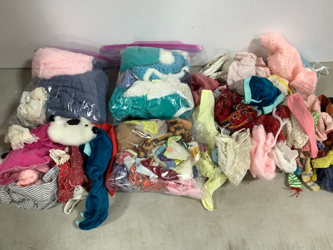 Vintage Barbie Clothes (1 of 1)