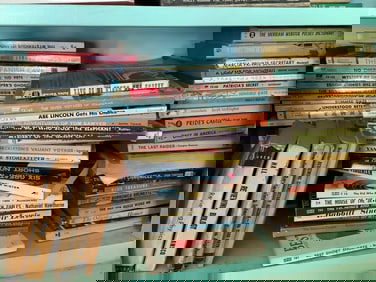 Vintage books(The House of Seven Gables, A Lamp for Nightfall, Pride's Castle, and more)