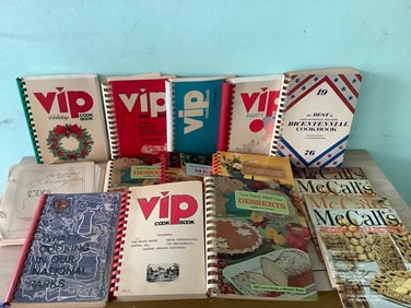 Various cookbooks(McCall's, VIP, and more)