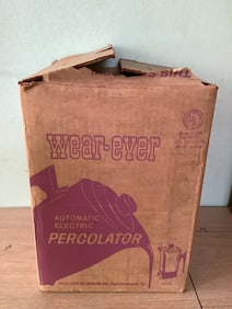 Wear-ever 6-10 cup percolator in original box