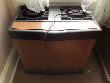 Moist Air humidifier by Emerson(24in.x15in.x23in.)
