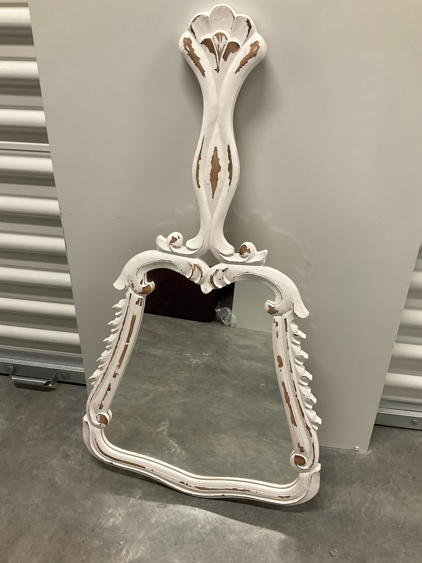 wall hanging decorative mirror 32x17 (1 of 1)