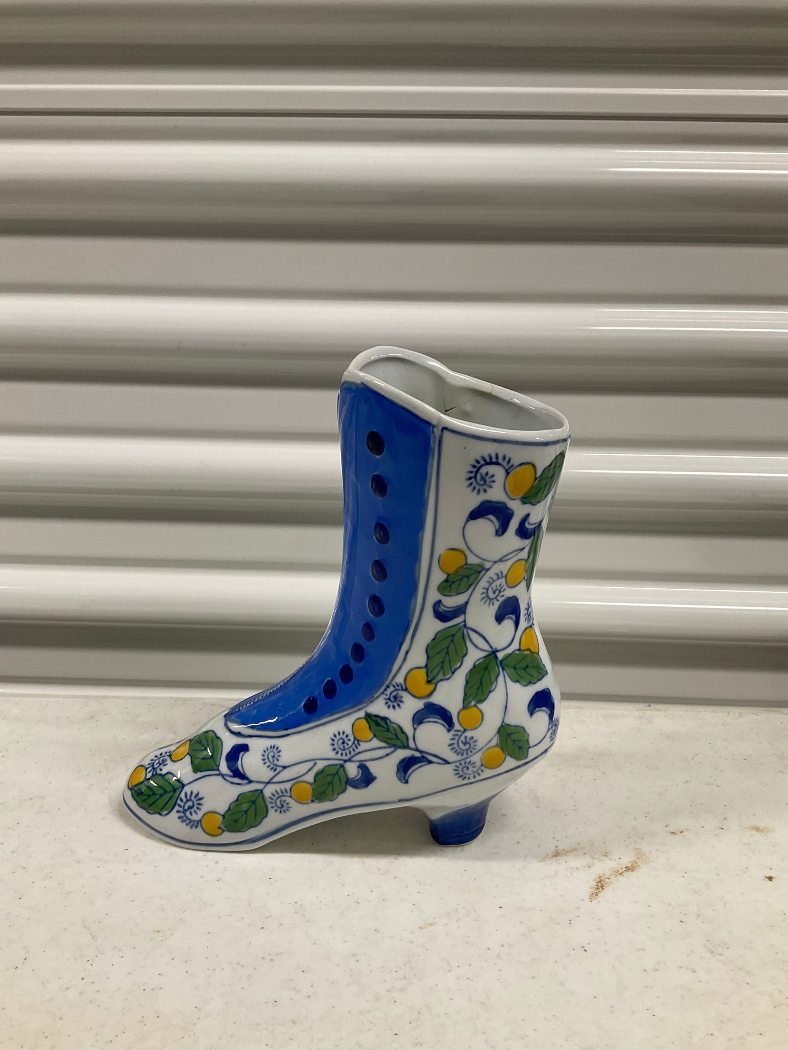 China Blaze porcelain boot door stop: China Blaze porcelain boot door stop