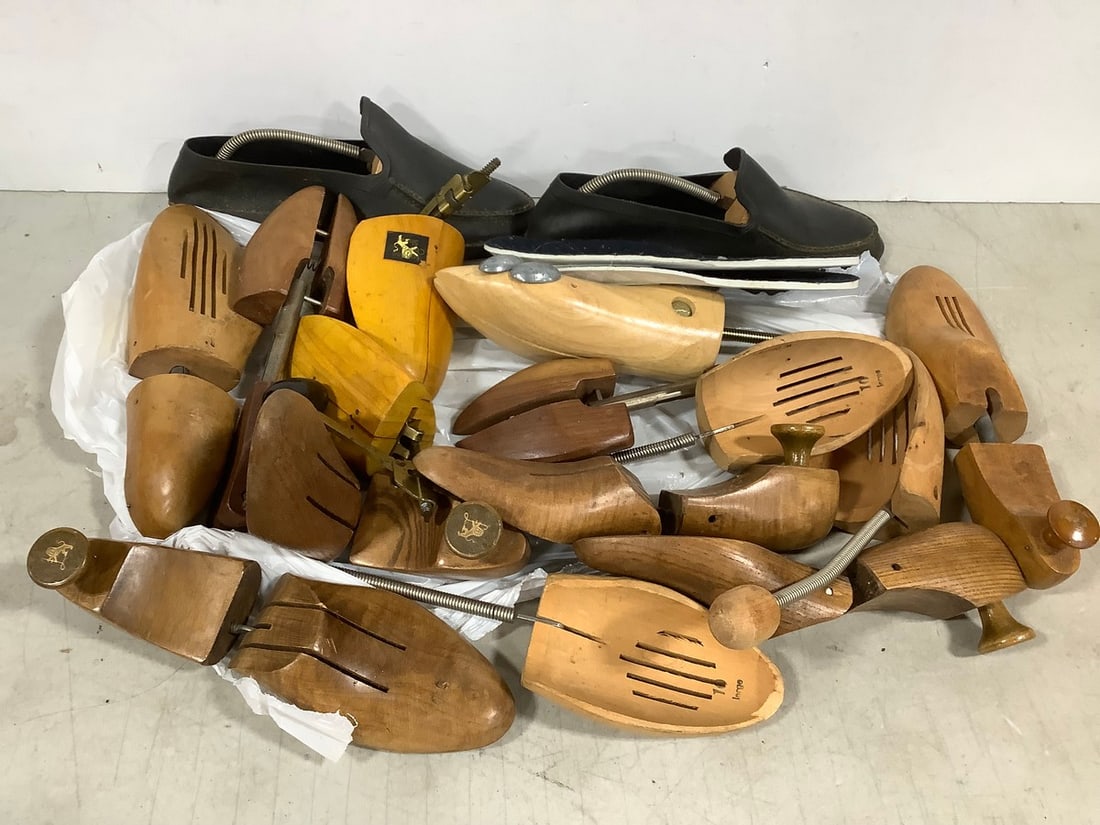 Vintage Wooden Shoe Stretchers: Vintage Wooden Shoe Stretchers