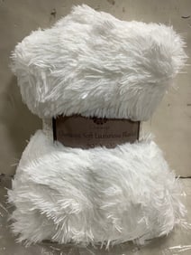 Large soft Chanasta brand plush blanket (new-50in.x65in.)