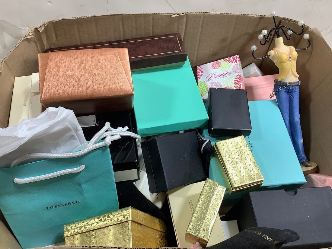 Large lot of empty jewelry boxes (1 of 1)