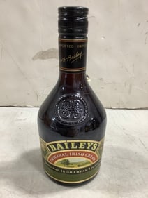 Bailey's Original Irish Cream liqueur(17%, 375mL-bottle half full)