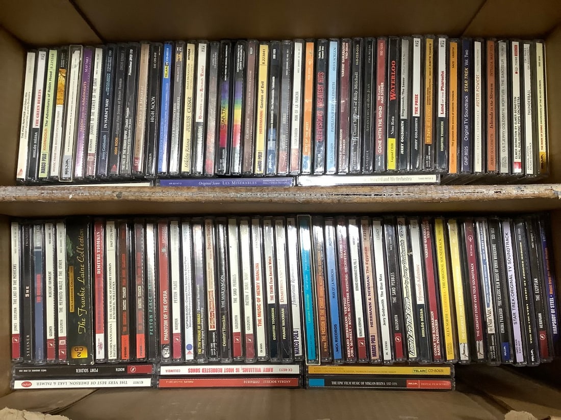 Various DVD's(Cinderella, Lod of the Rings, Pinnochio, and more): Various DVD's(Cinderella, Lod of the Rings, Pinnochio, and more)