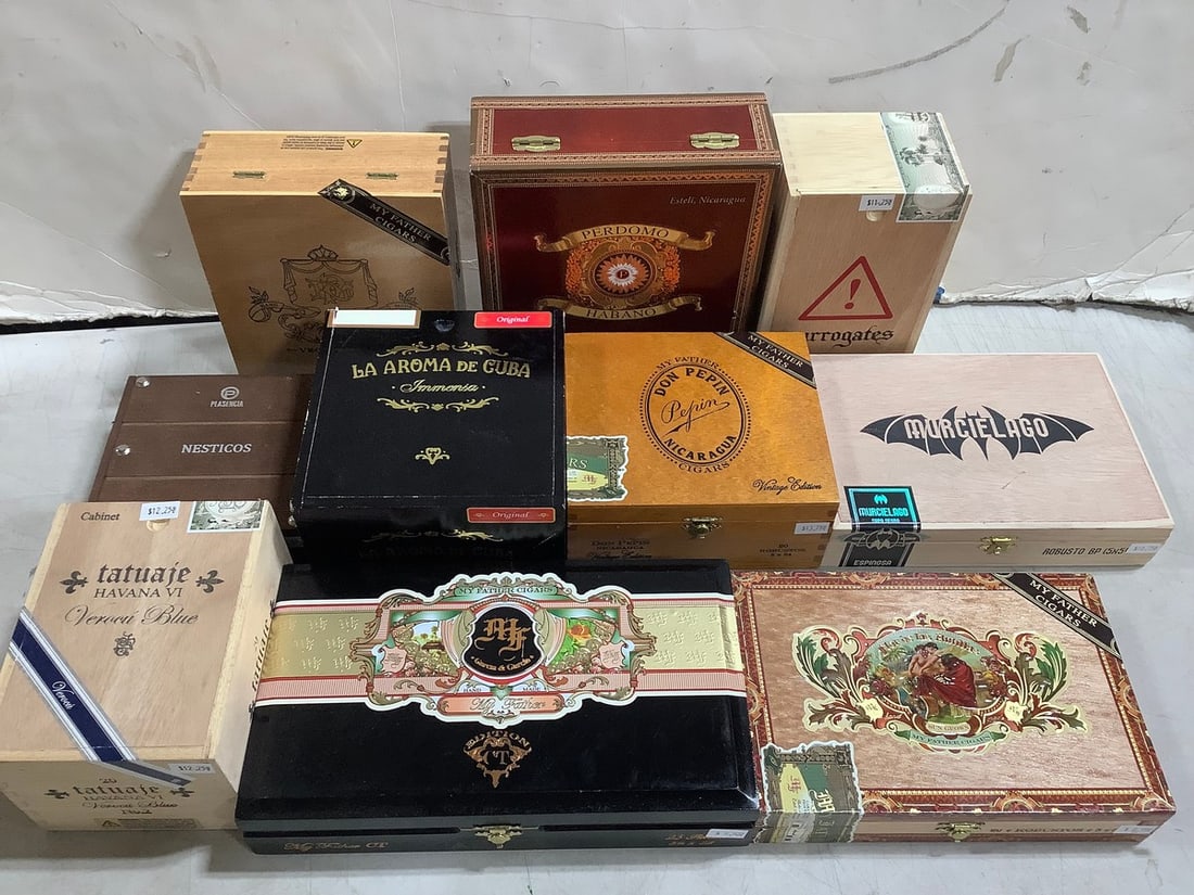 Vintage cigar boxes: Vintage cigar boxes