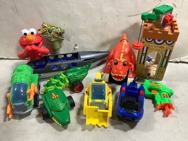Various children's toys(Playmobil boat, Elmo, Hover Target gun, and more)