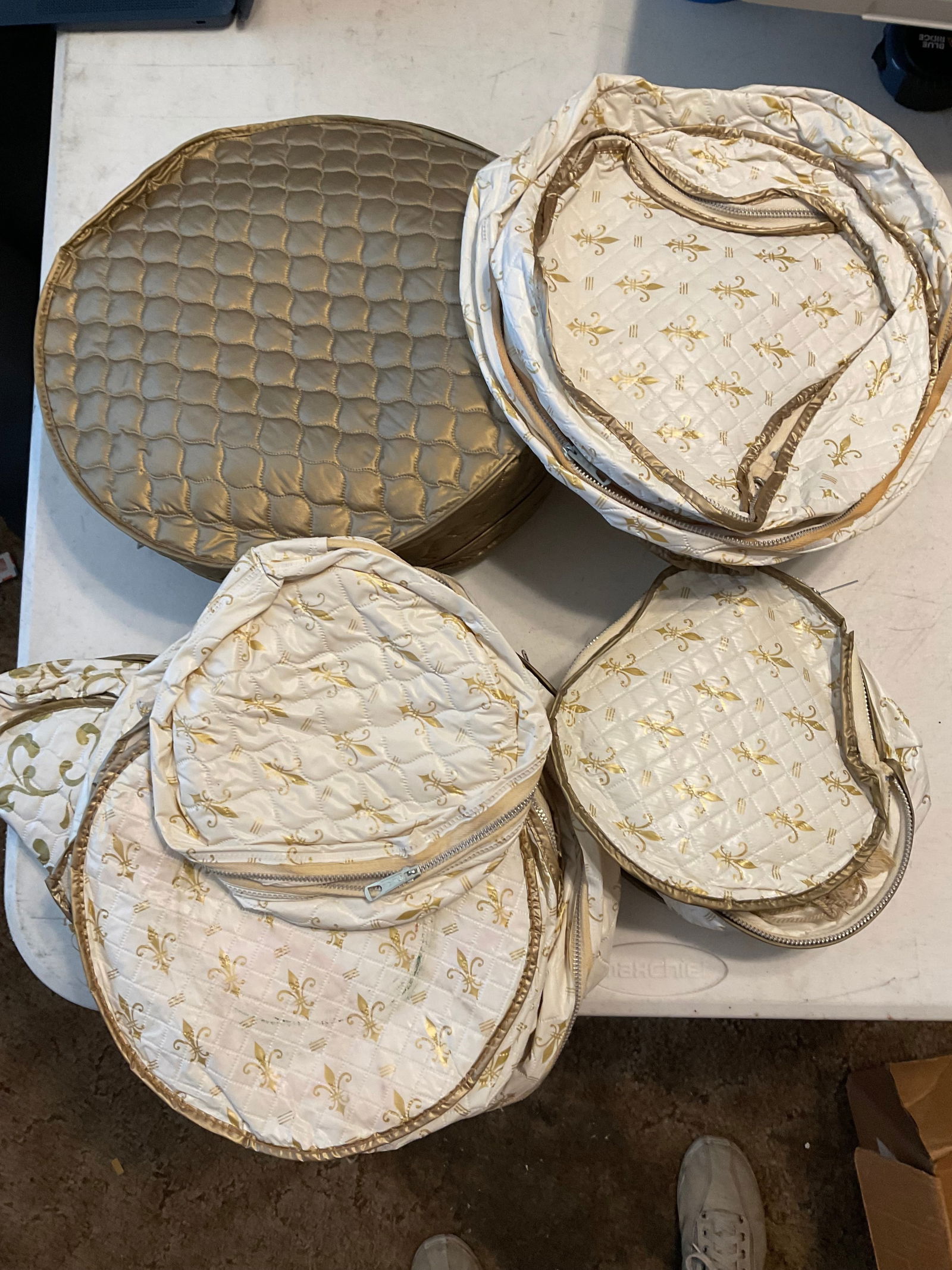 lot of china set carrying and protector cases (1 of 1)