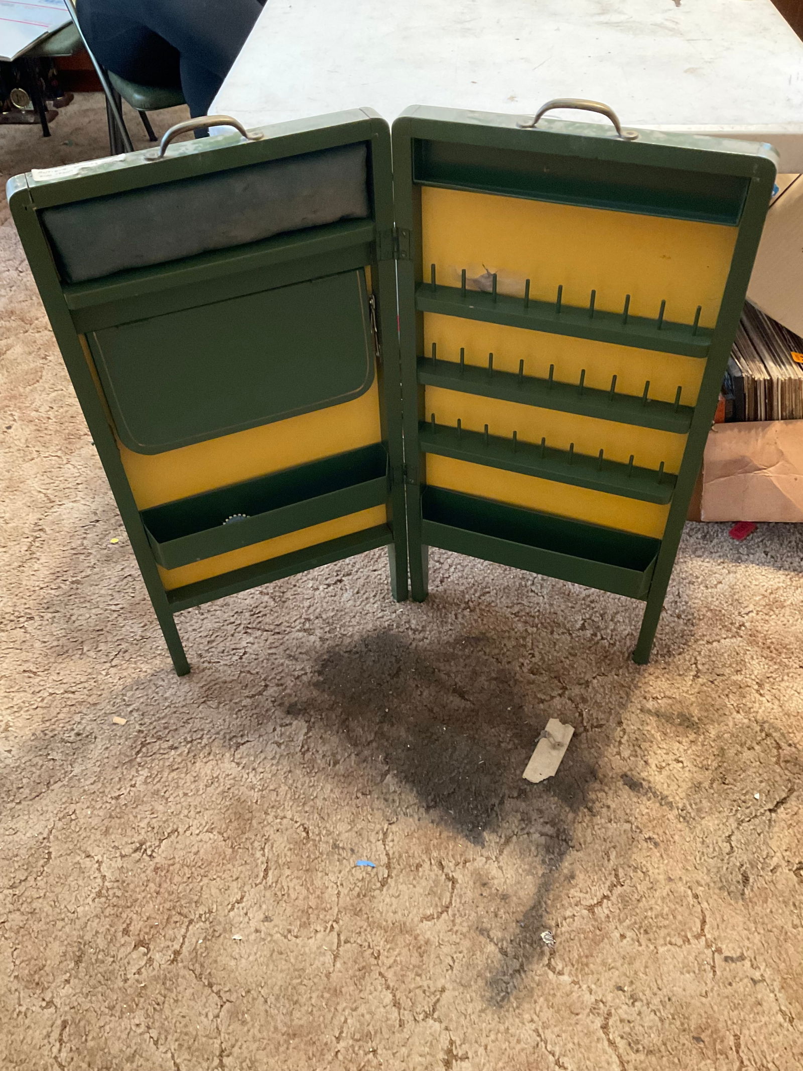 vintage 1930's sewing caddy: vintage 1930's sewing caddy