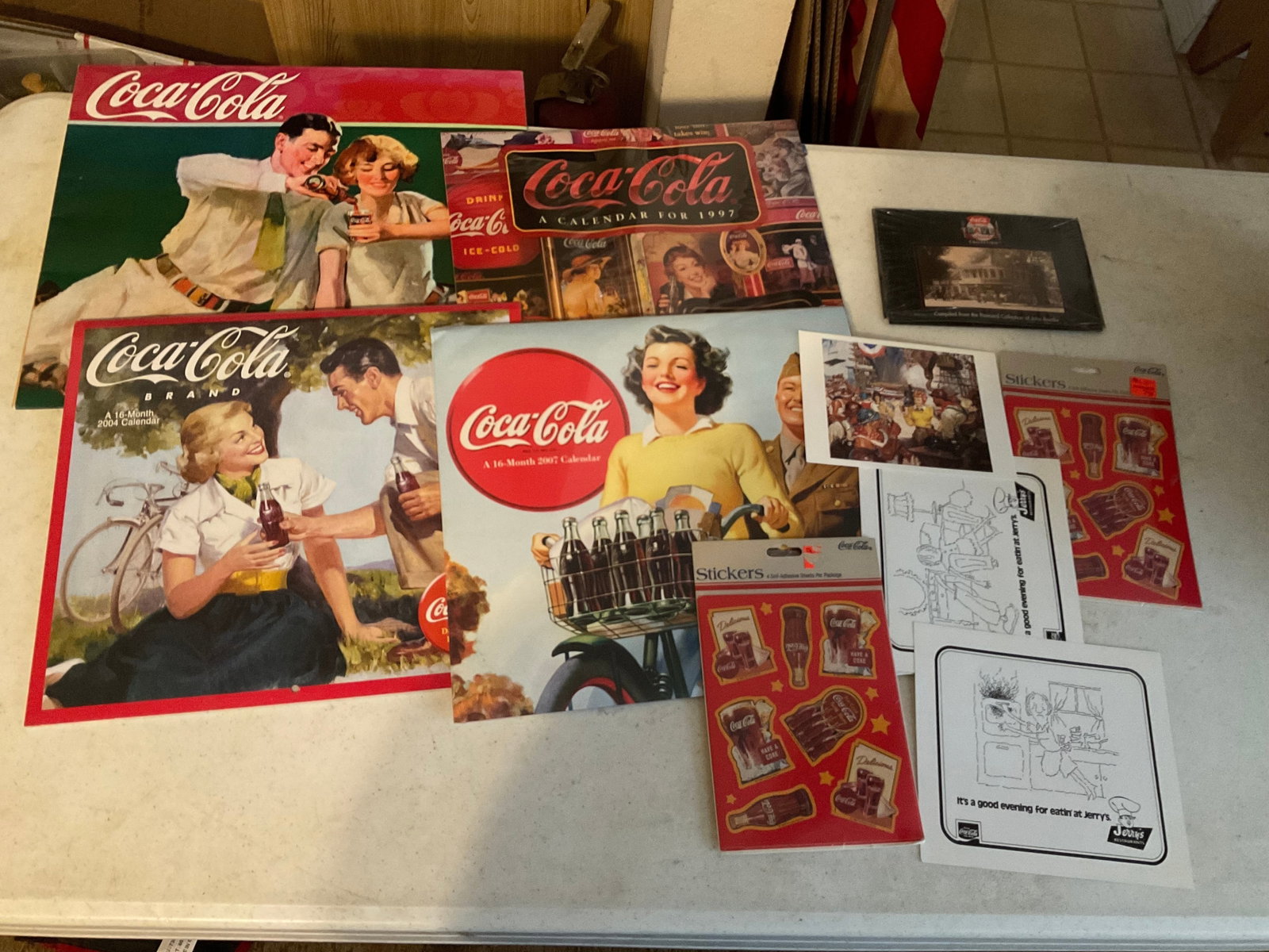 Lot of vintage Coca Cola advertising: Lot of vintage Coca Cola advertising