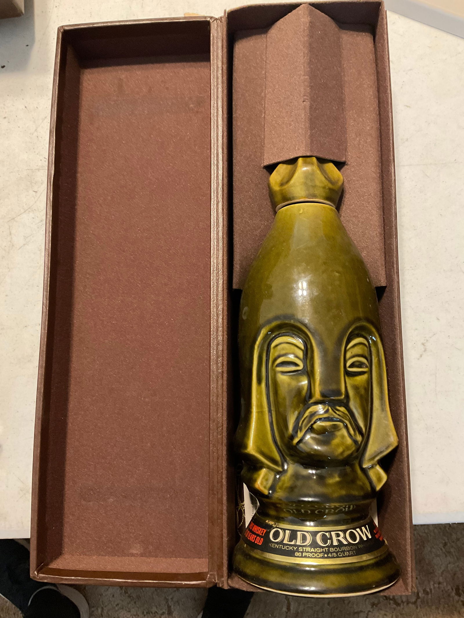 Old Crow Chessmen Ceramics Dark Pawn Bottle Empty (1 of 1)