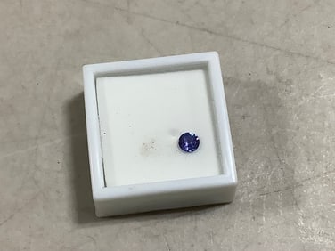 .65ct min 5.5mm rd tanzanite gemstone