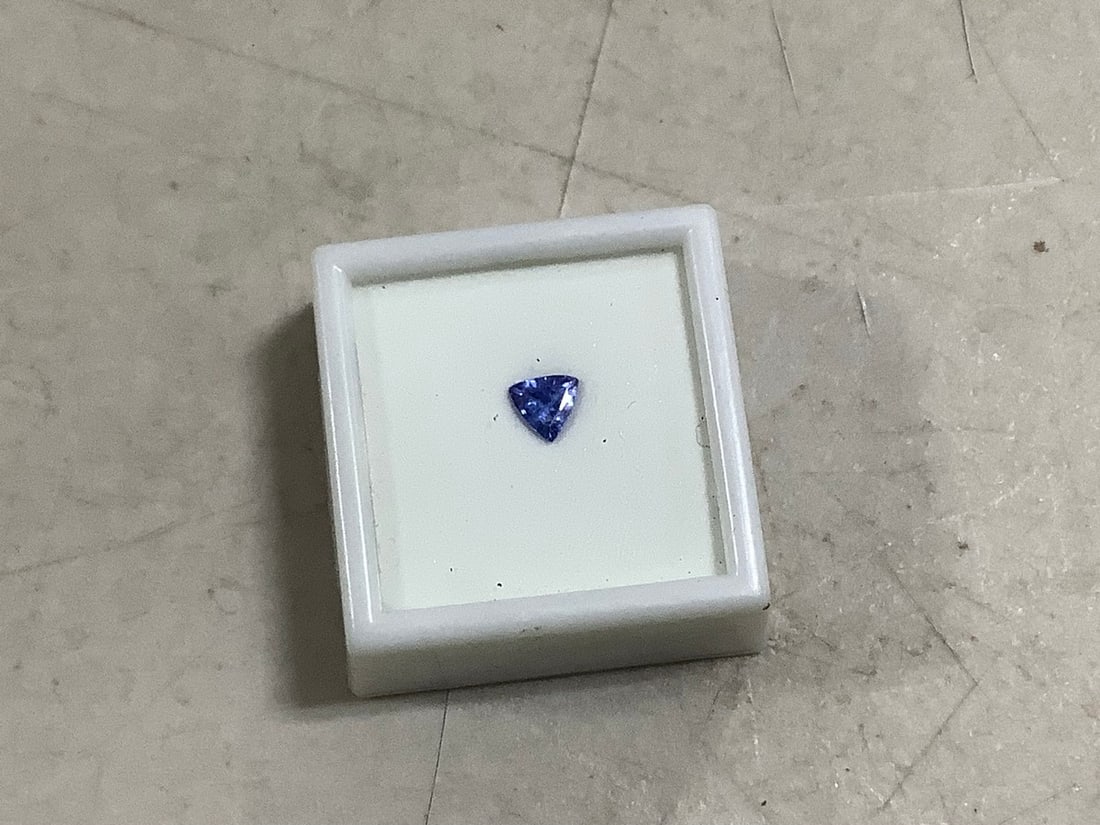 .65ct min 6x6mm TR Tanzanite gemstone: .65ct min 6x6mm TR Tanzanite gemstone