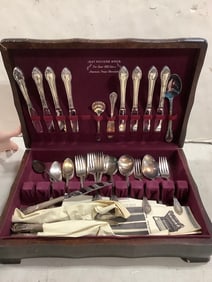 1847 Rogers Bros. vintage utsensils in case