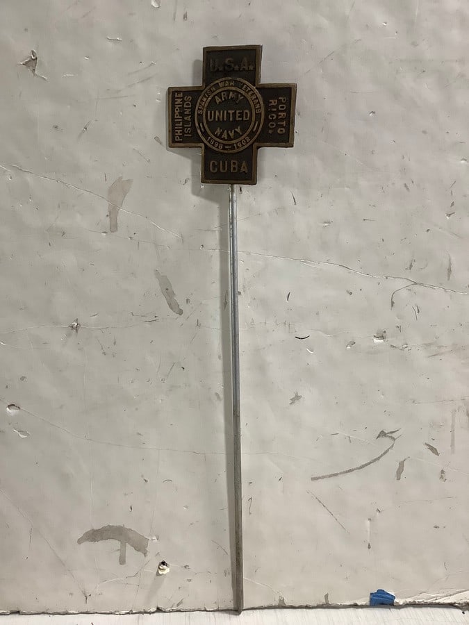 Vintage Spanish War Veteran Mlitary Marker(29.5in.long): Vintage Spanish War Veteran Mlitary Marker(29.5in.long)