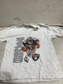 Vintage Gap Oaklnad Raiders graphic single stitch t-shirt(size small)