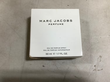 Marc Jacobs perfume (1.7 fl.oz.)
