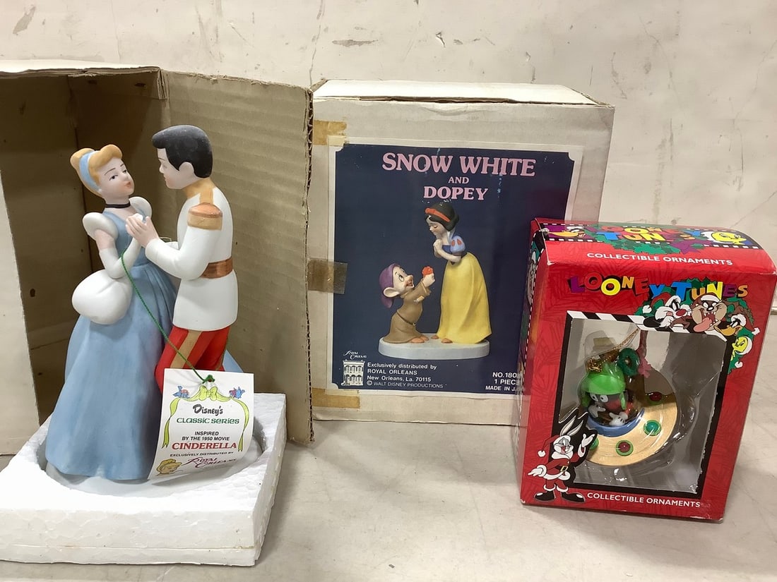 Snow White and Dopey/Cinderella and Prince Charming Disney statues and Looney Tunes ornament: Snow White and Dopey/Cinderella and Prince Charming Disney statues and Looney Tunes ornament