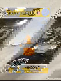 Wall-E Pop collectible figure(brand new in box)