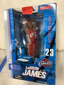 Lebron James NBA collectible figure(new Cleveland Cavaliers n box)