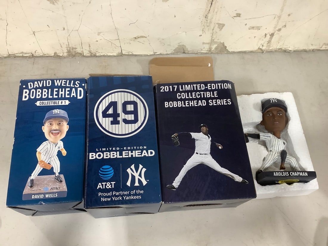 Various Yankees Bobbleheads (Ron Guidry, David Wells, and more*one has broken arm and loose head*) - (1 of 1)