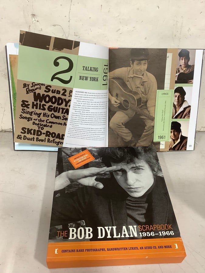 The Bob Dylan Scrapbook 1956-1966: The Bob Dylan Scrapbook 1956-1966
