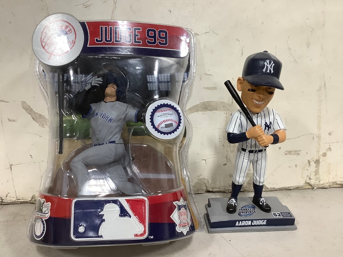 Yankees Aaron Judge Bobblehead *bat needs repair* and Yankees Judge 99 Figure: Yankees Aaron Judge Bobblehead *bat needs repair* and Yankees Judge 99 Figure