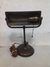 Vintage Table Lamp (About 16in Tall)