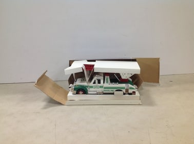 Vintage 1994 Hess rescue truck(new)
