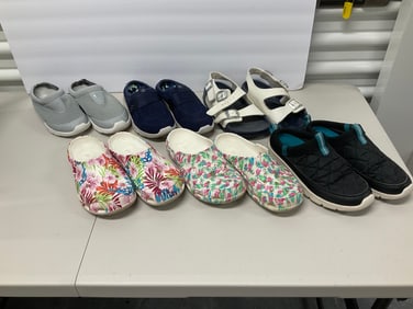 Lot of womens shoes