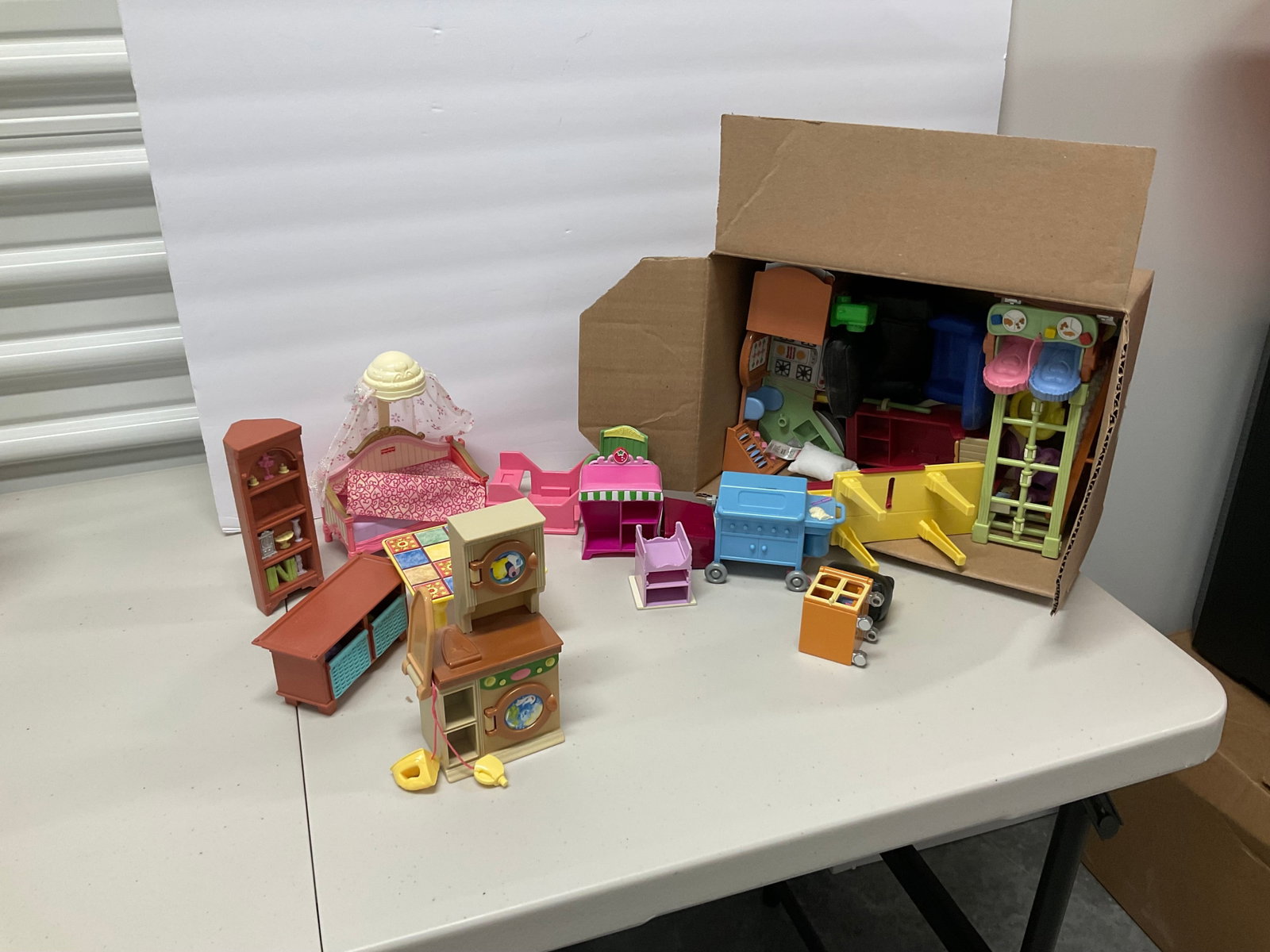 lot of barbie doll house accessories, furniture and more: lot of barbie doll house accessories, furniture and more