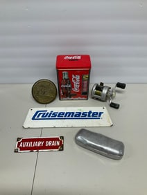 Lot of knick knacks