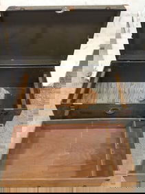 Vintage Military Footlocker (13inx31inx17in)