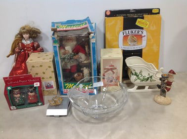 Fluker's premium heat mat, musical holiday scene, Season's Greetings salt/pepper shakers, and more