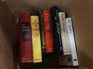 Various books(The World's History, The Flying Saucer Reader, and more)