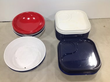 Various bowls/tray dishes